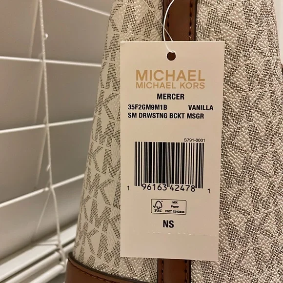 Michael Kors XS Suri Mini Bucket Crossbody Drawstring - Picture 8 of 9